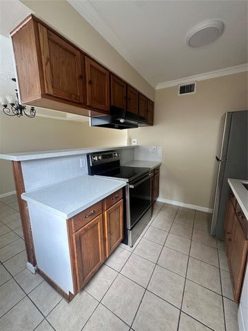 1433 Cedar Post Lane 41, Houston, TX 77055
