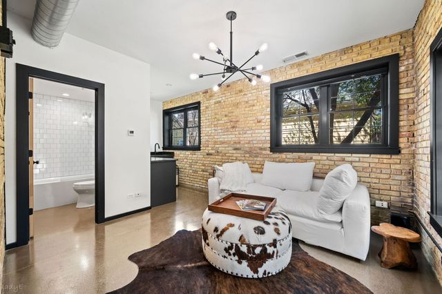 1619 McGovern Avenue, Highland Park, IL 60035