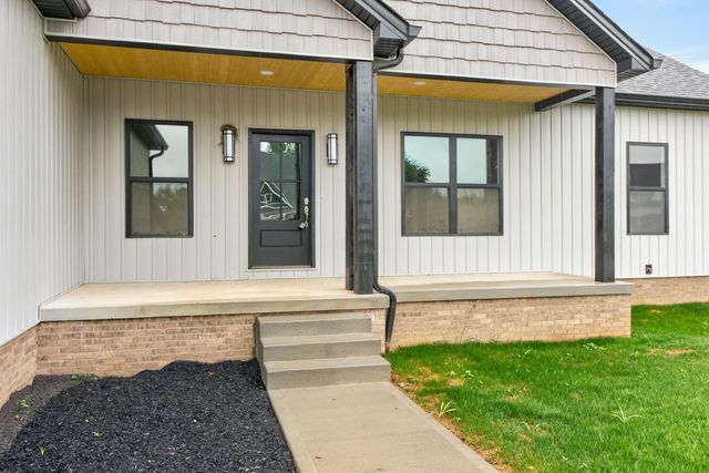 105 Stonegate Drive, Danville, KY 40422