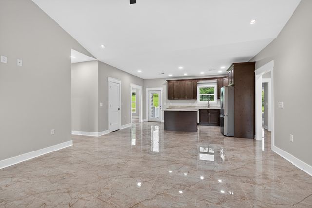 105 Stonegate Drive, Danville, KY 40422