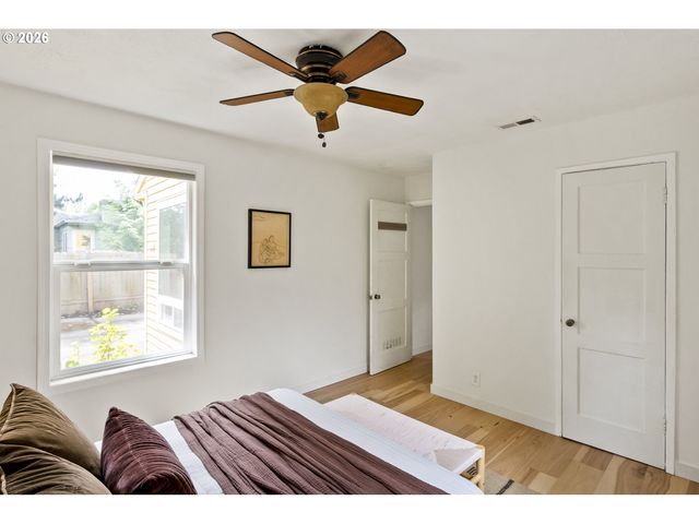 10140 N HUDSON St, Portland, OR 97203