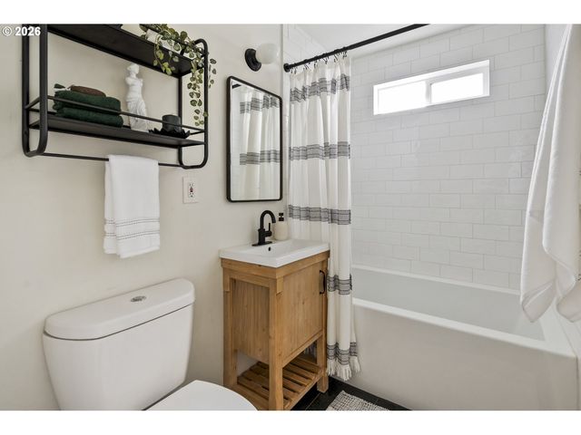 10140 N HUDSON St, Portland, OR 97203