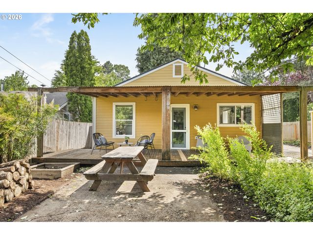 10140 N HUDSON St, Portland, OR 97203