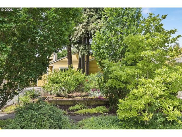 10140 N HUDSON St, Portland, OR 97203