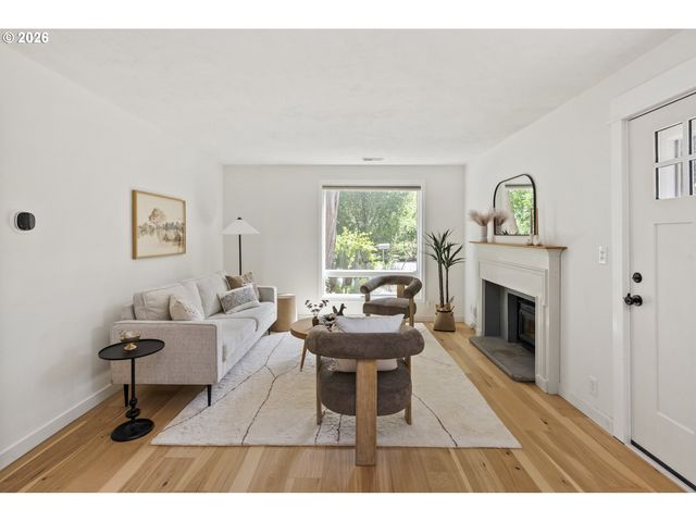 10140 N HUDSON St, Portland, OR 97203