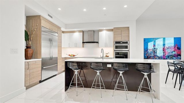 1155 N GULFSTREAM AVENUE 308, Sarasota, FL 34236