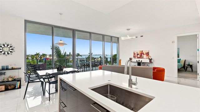1155 N GULFSTREAM AVENUE 308, Sarasota, FL 34236