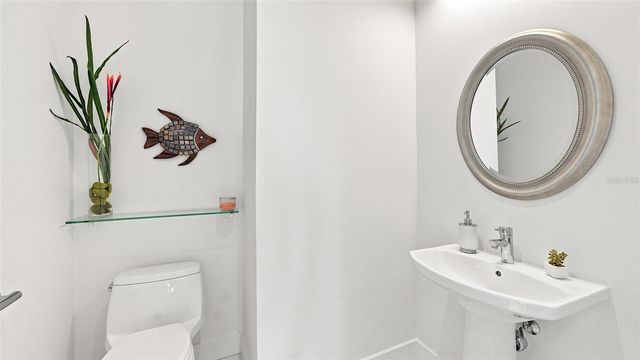 1155 N GULFSTREAM AVENUE 308, Sarasota, FL 34236