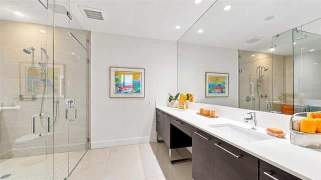 1155 N GULFSTREAM AVENUE 308, Sarasota, FL 34236