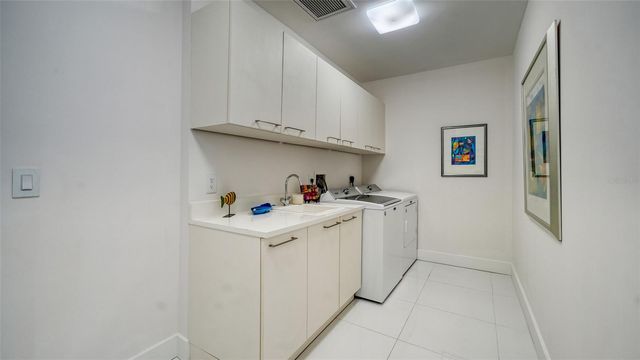 1155 N GULFSTREAM AVENUE 308, Sarasota, FL 34236