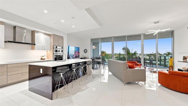 1155 N GULFSTREAM AVENUE 308, Sarasota, FL 34236