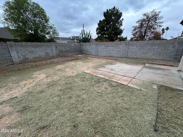 6007 W BANFF Lane, Glendale, AZ 85306