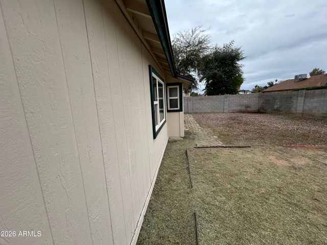 6007 W BANFF Lane, Glendale, AZ 85306