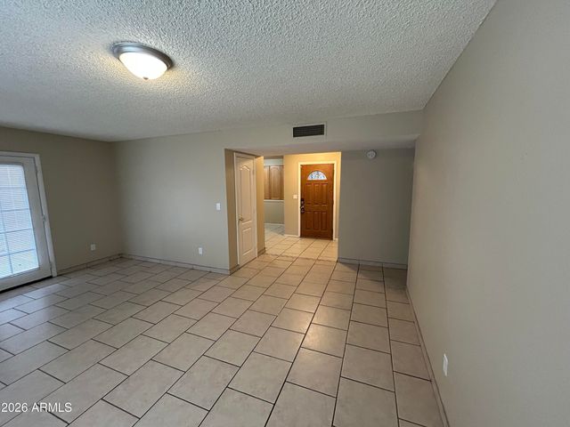 6007 W BANFF Lane, Glendale, AZ 85306