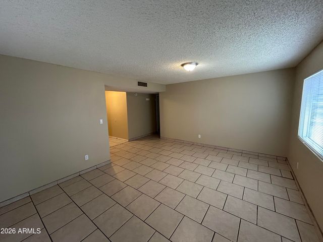 6007 W BANFF Lane, Glendale, AZ 85306