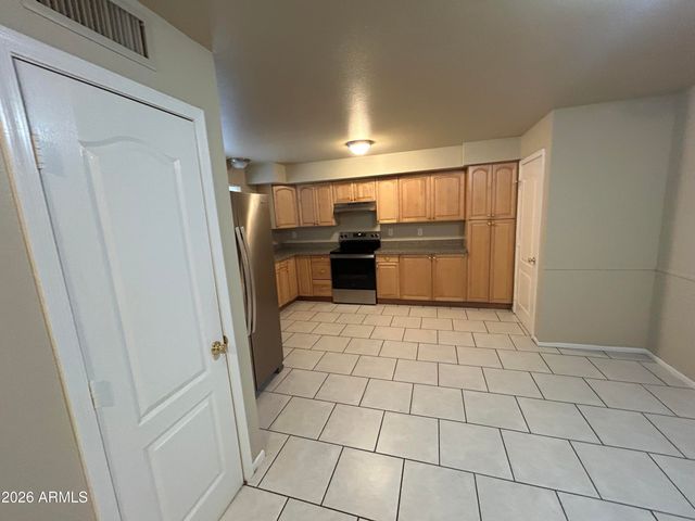 6007 W BANFF Lane, Glendale, AZ 85306