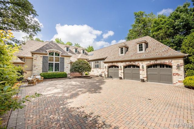 21 Raven Oak Drive, Shiloh, IL 62221