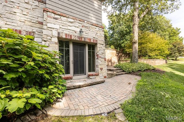 21 Raven Oak Drive, Shiloh, IL 62221