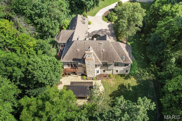21 Raven Oak Drive, Shiloh, IL 62221