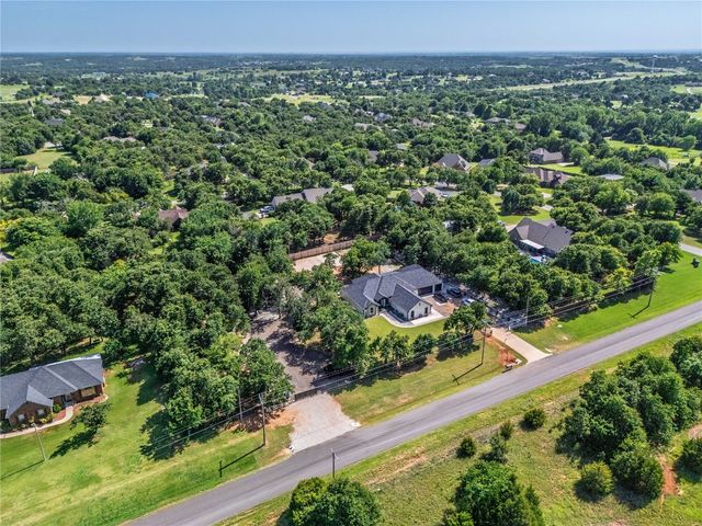 2356 SW 7th Street, Blanchard, OK 73010