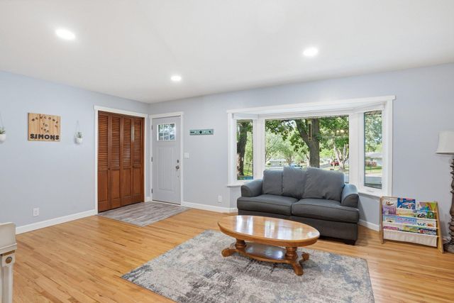 13224 Taylor Place, Burnsville, MN 55337