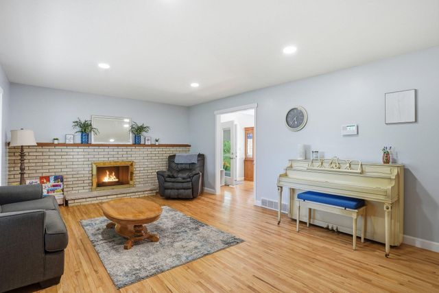 13224 Taylor Place, Burnsville, MN 55337