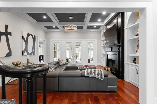 980 Fenimore Circle, Sandy Springs, GA 30350