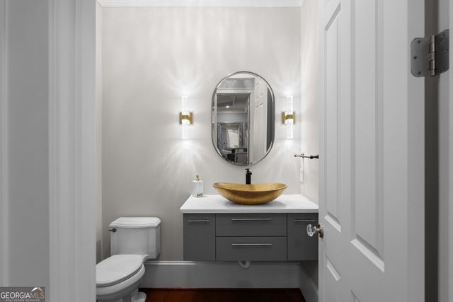 980 Fenimore Circle, Sandy Springs, GA 30350