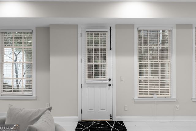 980 Fenimore Circle, Sandy Springs, GA 30350