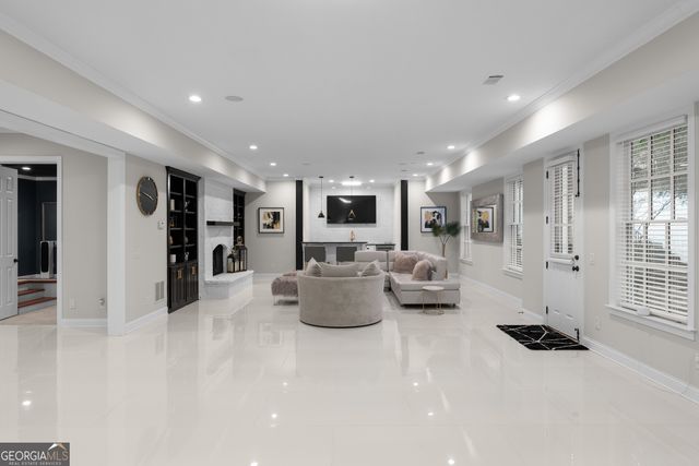 980 Fenimore Circle, Sandy Springs, GA 30350