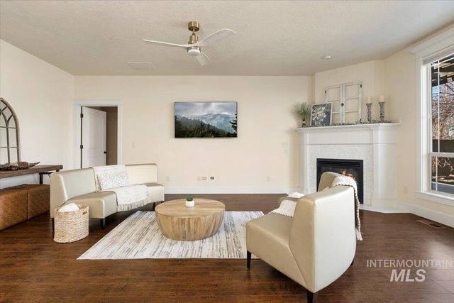 10258 W Brownstone Dr, Boise, ID 83709