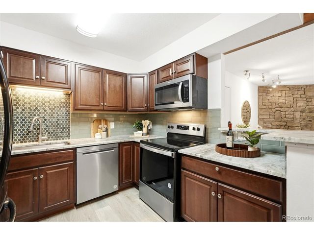 3295 S Ammons St 108, Lakewood, CO 80227
