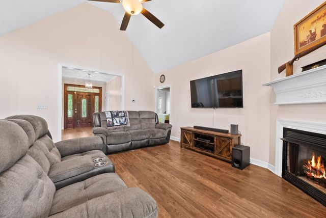 3290 Anes Station Rd, Lewisburg, TN 37091