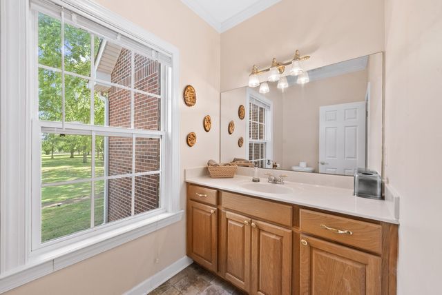 3290 Anes Station Rd, Lewisburg, TN 37091