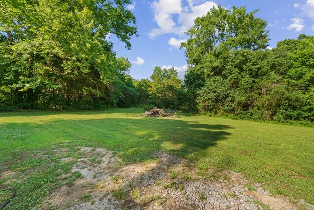 3290 Anes Station Rd, Lewisburg, TN 37091