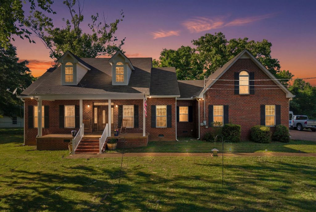 3290 Anes Station Rd, Lewisburg, TN 37091