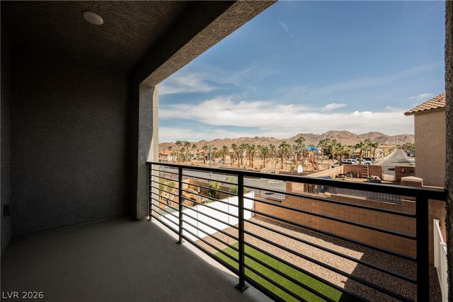 1048 Gabriela Ridge Lane, Henderson, NV 89002