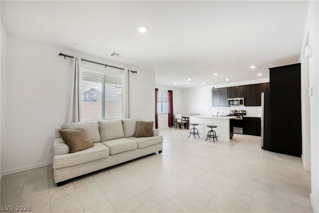 1048 Gabriela Ridge Lane, Henderson, NV 89002
