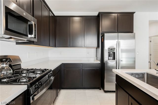 1048 Gabriela Ridge Lane, Henderson, NV 89002