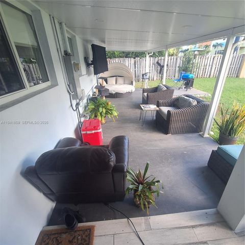 2610 Fletcher St, Hollywood, FL 33020