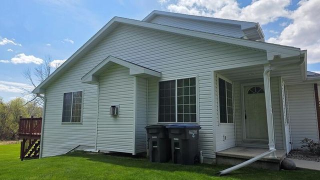 4725 Fox Grove ROAD, Sheboygan, WI 53081