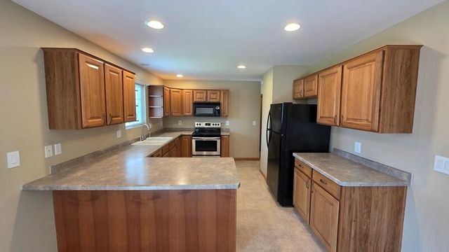 4725 Fox Grove ROAD, Sheboygan, WI 53081