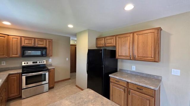 4725 Fox Grove ROAD, Sheboygan, WI 53081