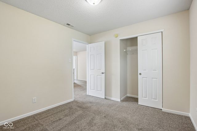 2002 Evergold Circle, Greenwood, IN 46143
