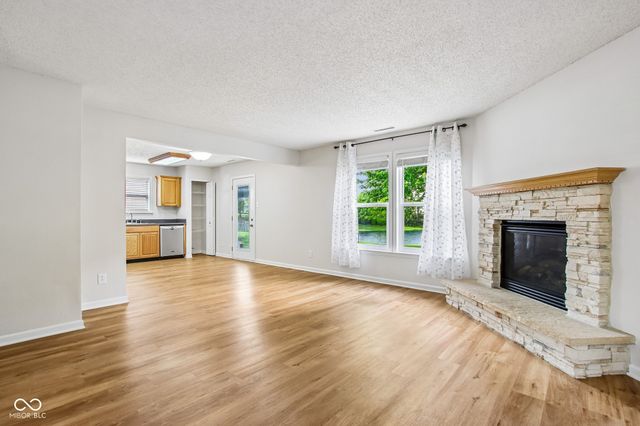 2002 Evergold Circle, Greenwood, IN 46143