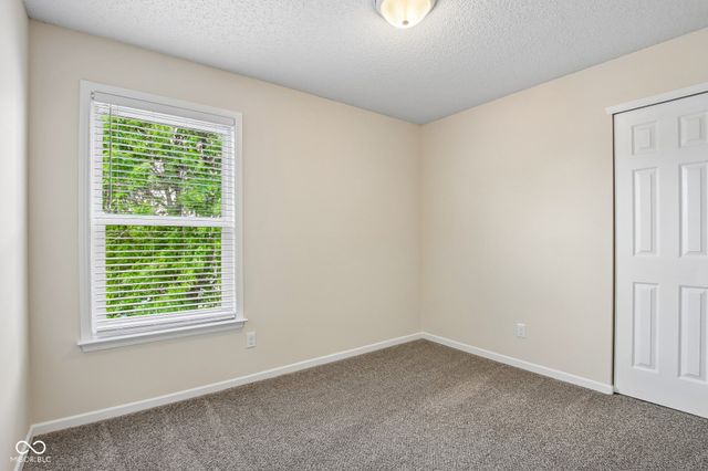 2002 Evergold Circle, Greenwood, IN 46143