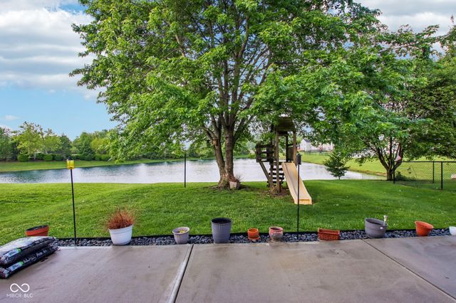 2002 Evergold Circle, Greenwood, IN 46143