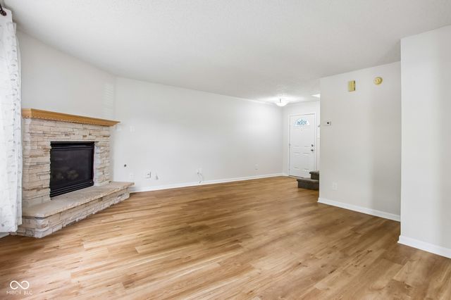 2002 Evergold Circle, Greenwood, IN 46143