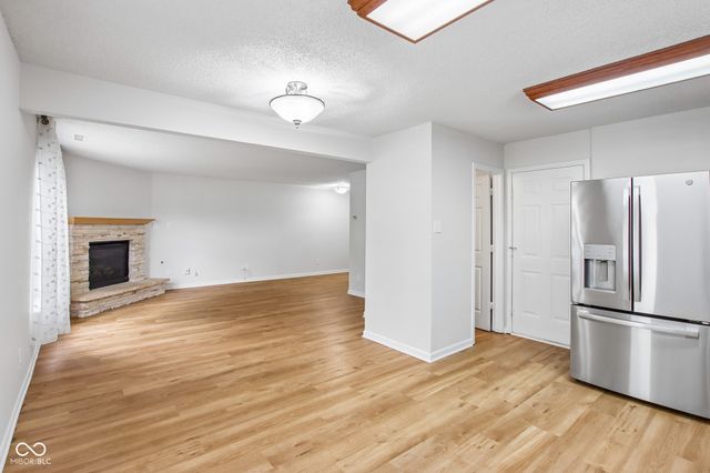 2002 Evergold Circle, Greenwood, IN 46143