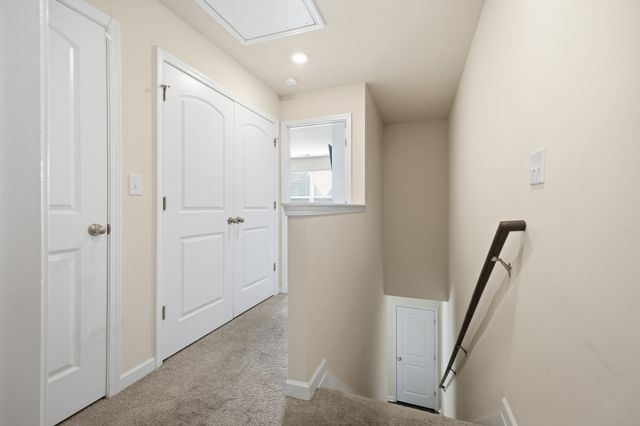 4066 Cody Dr, La Vergne, TN 37086